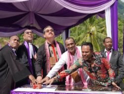 Resmikan Gereja Hapare Holi Bupati Zulkarnaen Ajak Warga Malteng Gandeng Tangan