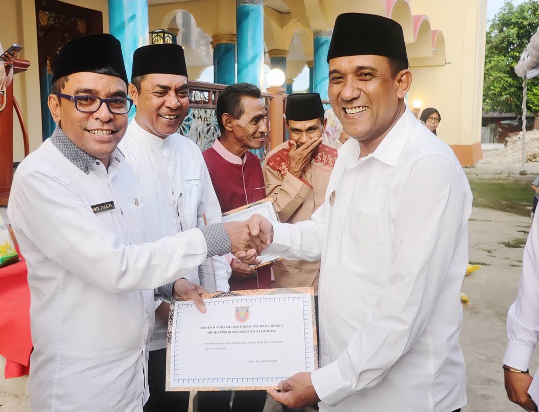 Serahkan Hibah