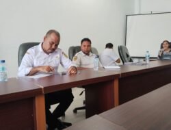 Dihajar DPRD, Wajah Kadis Pendidikan Bursel Jadi Kusam