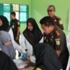 Peringati Harla Kejaksaan, Kejari SBT Gelar Jaksa Masuk Sekolah