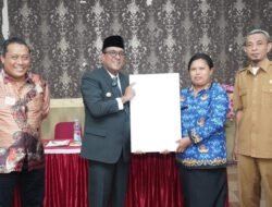 Bupati Malteng Serahkan 4 Unit Starlink, Tahun ini 27 Unit Jangkau Wilayah 3T