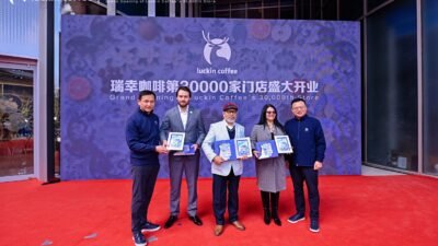 Santan Kelapa dan Kopi Indonesia Kuasai Pasar Tiongkok, Dubes RI Resmikan Gerai ke-30 Ribu Luckin Coffee di Shenzhen