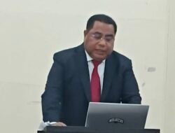 Berhasil Pertahankan Skripsi, BGW Raih Gelar Sarjana Hukum Dari FH UKIM