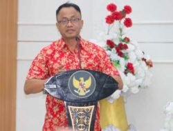 Balada Kasrul Selang, Dari Nyanyian Bunga Leksula Hingga Kemilau Emas Gunung Botak