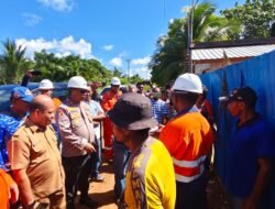 Respons Cepat Polisi Cegah Kericuhan Aksi Sweri di Lermatang, Wakapolres Kepulauan Tanimbar Hampir Jadi Sasaran Lemparan